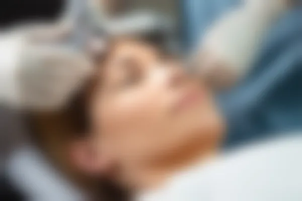 眼底黄斑的病变究竟是什么？了解其症状和治疗方法