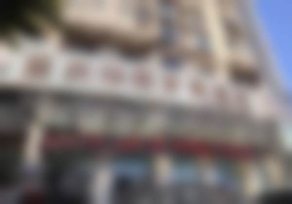 杨小竺医生主要擅长哪些口腔诊疗项目